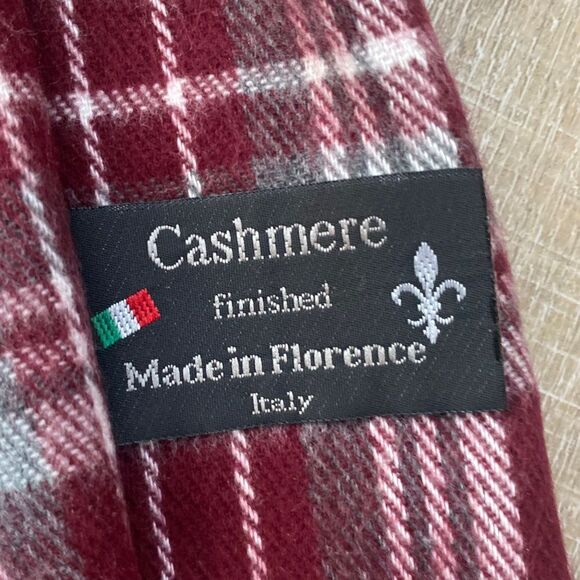 100% Cashmere Plaid Scarf Italy Burgundy Fringe Unisex Outlander Preppy Academia - Picture 5 of 5